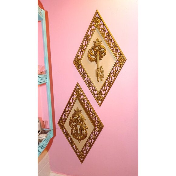 Vintage Syroco Diamond Shaped Lock & Key Wall Hangings gold plaque mcm art deco - Picture 3 of 9